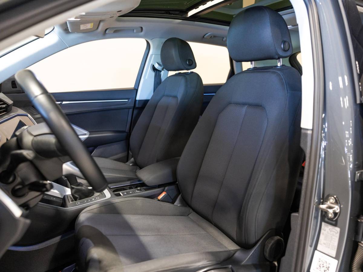 Audi Q3 Audi Q3 45 TFSI e Business Edition / 245pk / Keyless / Dodehoek herkenning / Adaptieve cruise control /