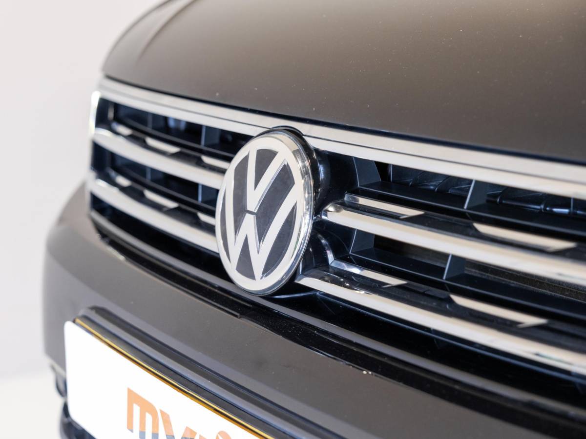 Volkswagen Tiguan Volkswagen Tiguan 1.4 TSI ACT Highline Sound / 150pk / Dynaudio / Achteruitrij camera / Stoelverwarming /