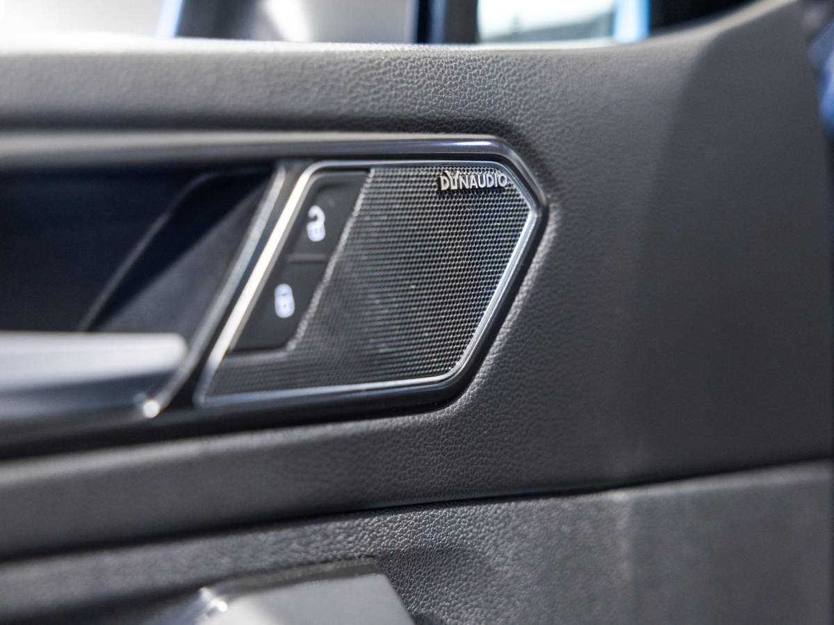 Volkswagen Tiguan Volkswagen Tiguan 1.4 TSI ACT Highline Sound / 150pk / Dynaudio / Achteruitrij camera / Stoelverwarming /