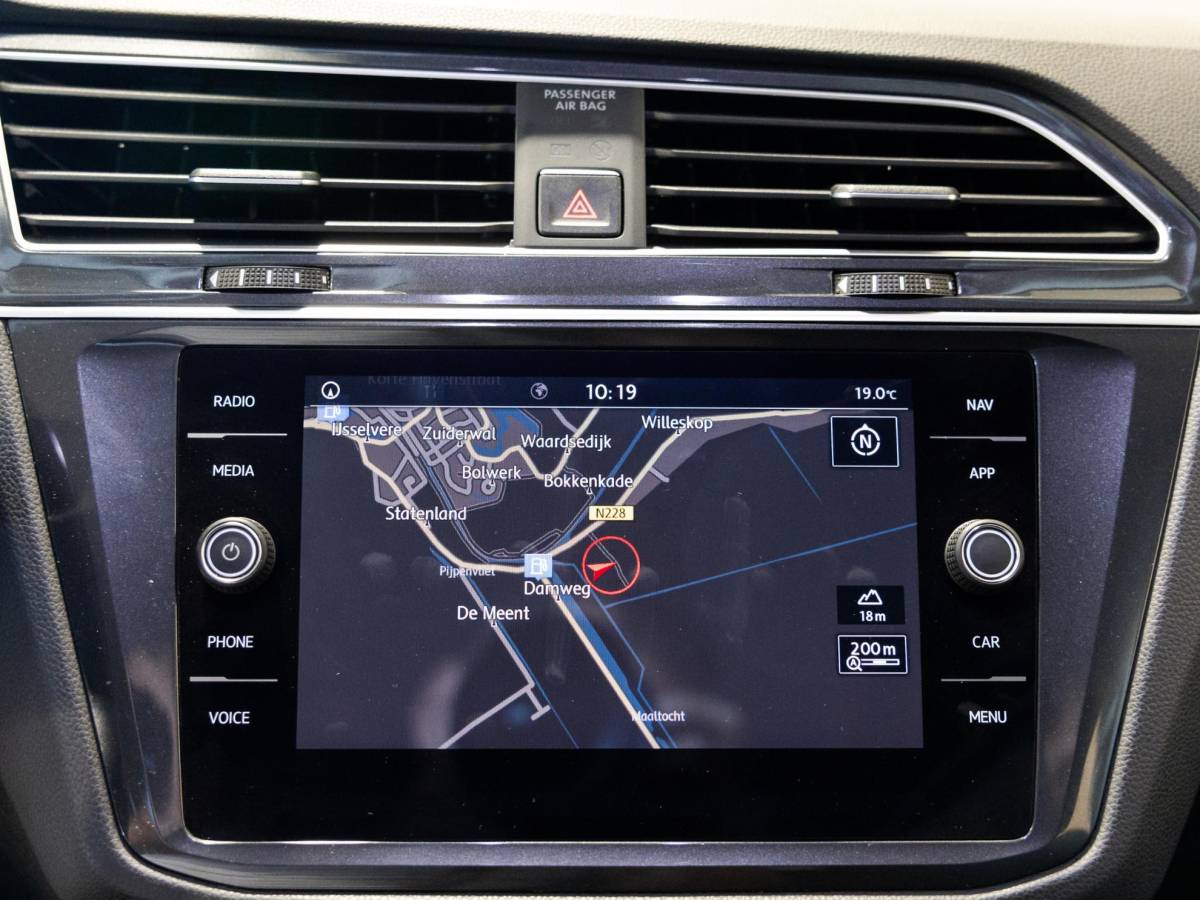 Volkswagen Tiguan Volkswagen Tiguan 1.4 TSI ACT Highline Sound / 150pk / Dynaudio / Achteruitrij camera / Stoelverwarming /