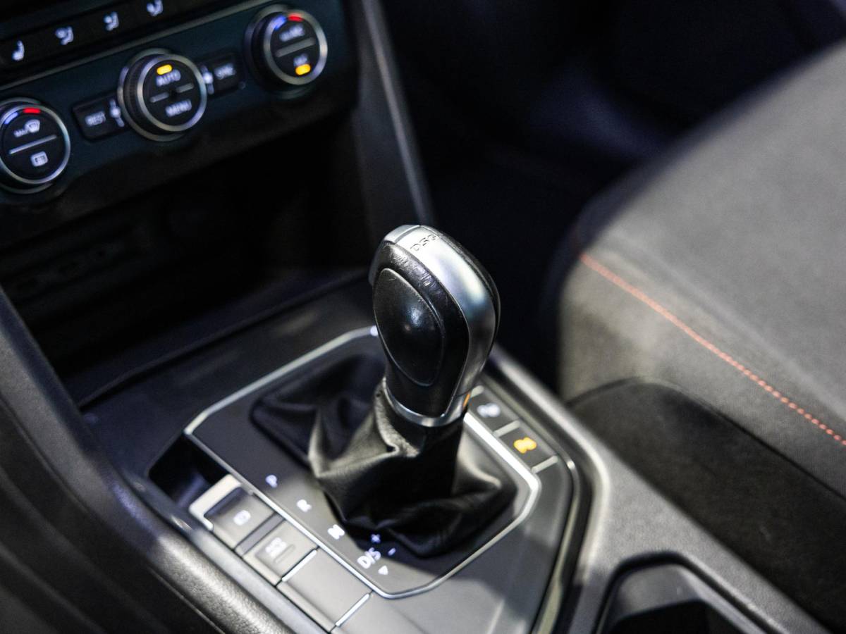 Volkswagen Tiguan Volkswagen Tiguan 1.4 TSI ACT Highline Sound / 150pk / Dynaudio / Achteruitrij camera / Stoelverwarming /