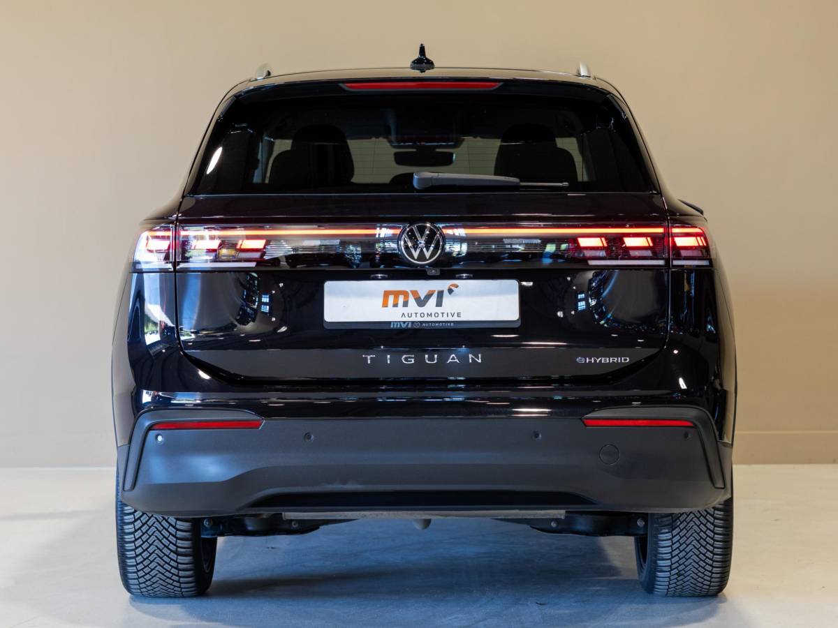 Volkswagen Tiguan Volkswagen Tiguan 1.5 eHybrid Life Edition / 204pk / SoH 100% / Achteruitrij camera / Dodehoek herkenning / CarPlay /