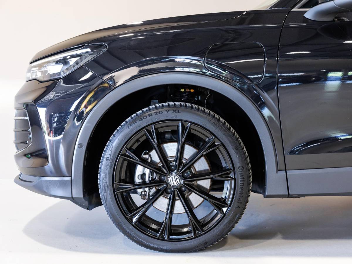 Volkswagen Tiguan Volkswagen Tiguan 1.5 eHybrid Life Edition / 204pk / SoH 100% / Achteruitrij camera / Dodehoek herkenning / CarPlay /