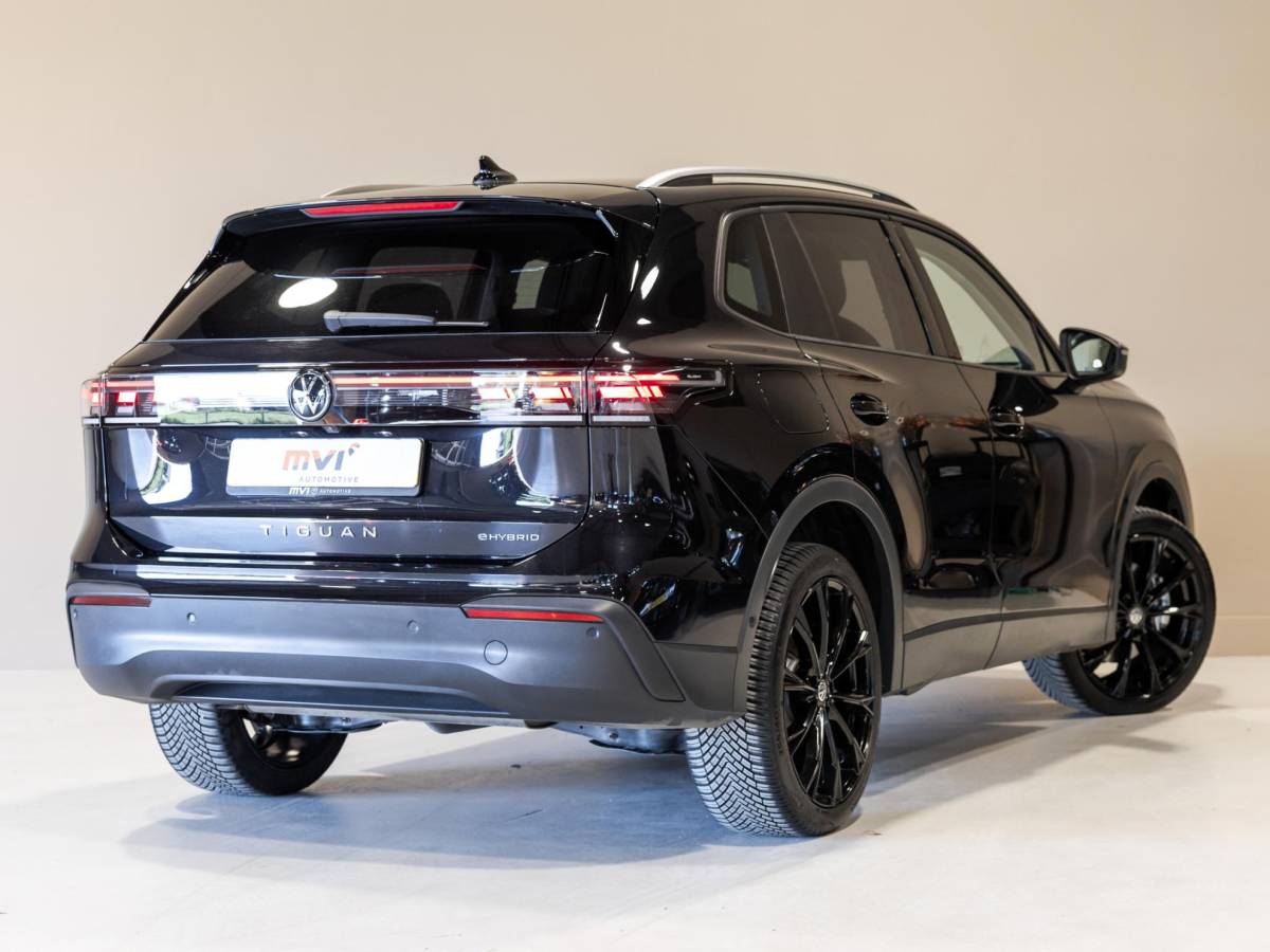 Volkswagen Tiguan Volkswagen Tiguan 1.5 eHybrid Life Edition / 204pk / SoH 100% / Achteruitrij camera / Dodehoek herkenning / CarPlay /