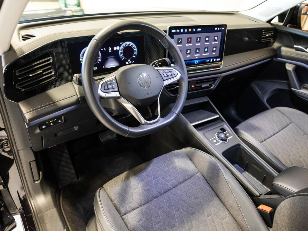 Volkswagen Tiguan Volkswagen Tiguan 1.5 eHybrid Life Edition / 204pk / SoH 100% / Achteruitrij camera / Dodehoek herkenning / CarPlay /