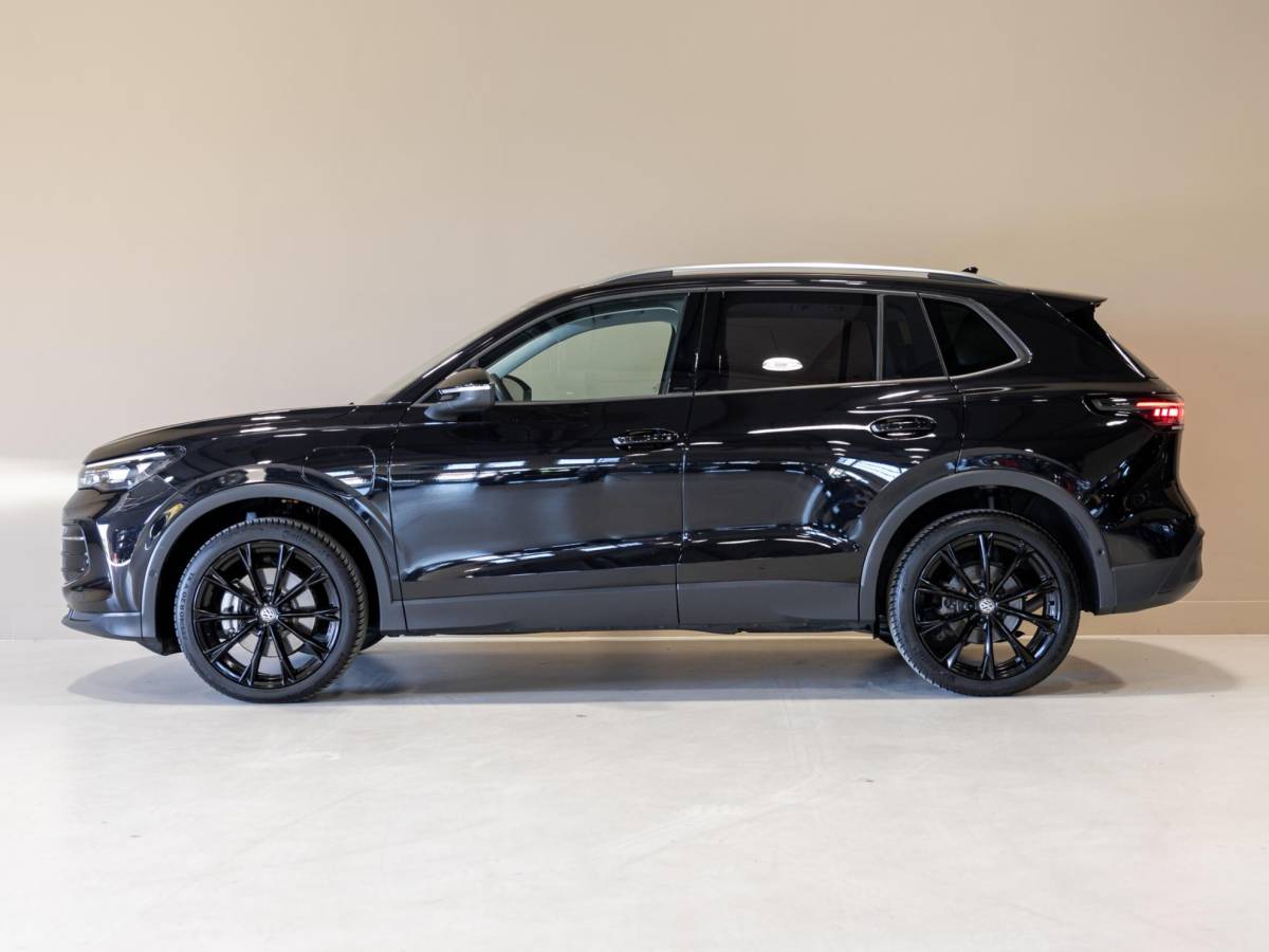 Volkswagen Tiguan Volkswagen Tiguan 1.5 eHybrid Life Edition / 204pk / SoH 100% / Achteruitrij camera / Dodehoek herkenning / CarPlay /