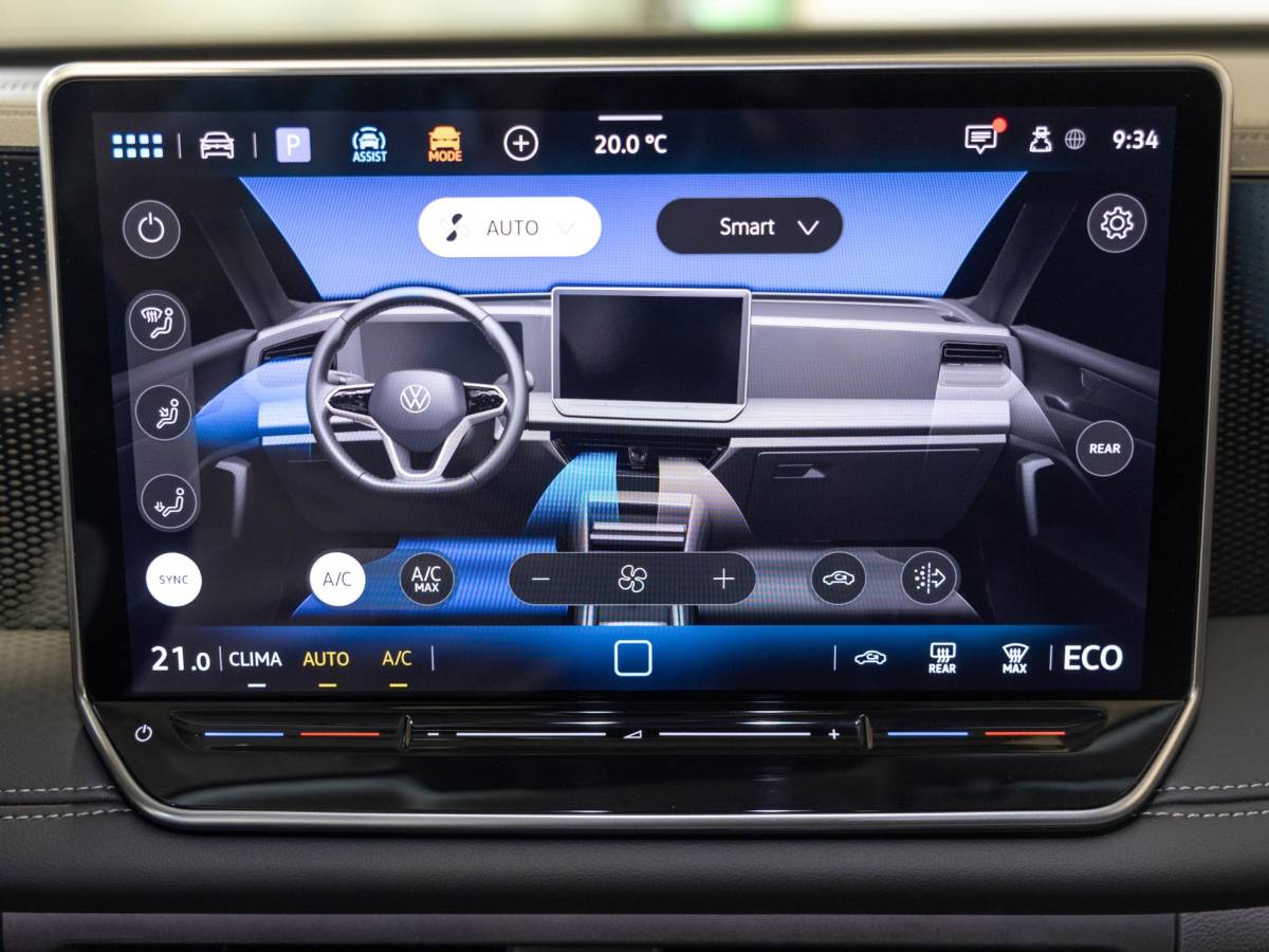 Volkswagen Tiguan Volkswagen Tiguan 1.5 eHybrid Life Edition / 204pk / SoH 100% / Achteruitrij camera / Dodehoek herkenning / CarPlay /