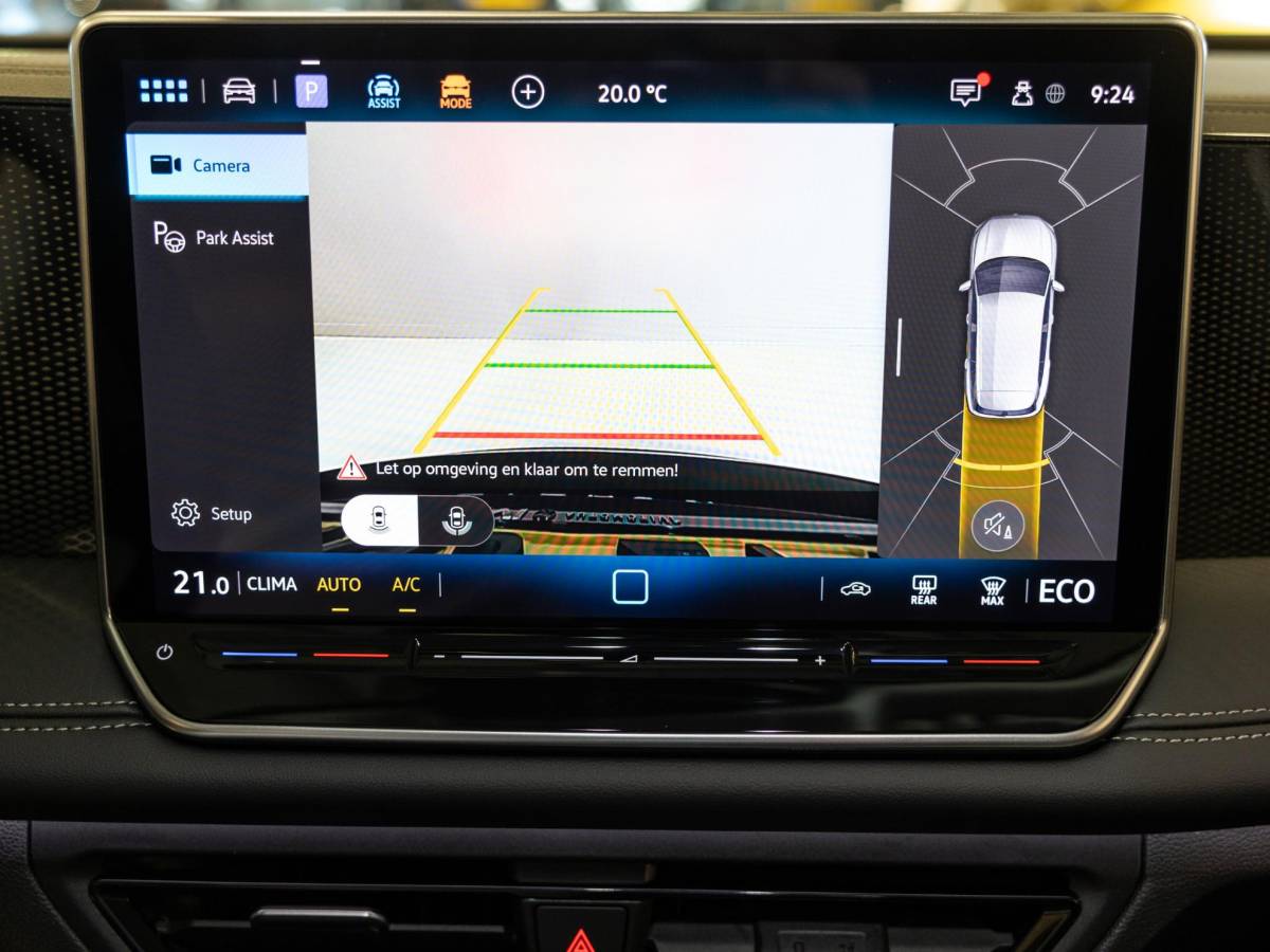Volkswagen Tiguan Volkswagen Tiguan 1.5 eHybrid Life Edition / 204pk / SoH 100% / Achteruitrij camera / Dodehoek herkenning / CarPlay /
