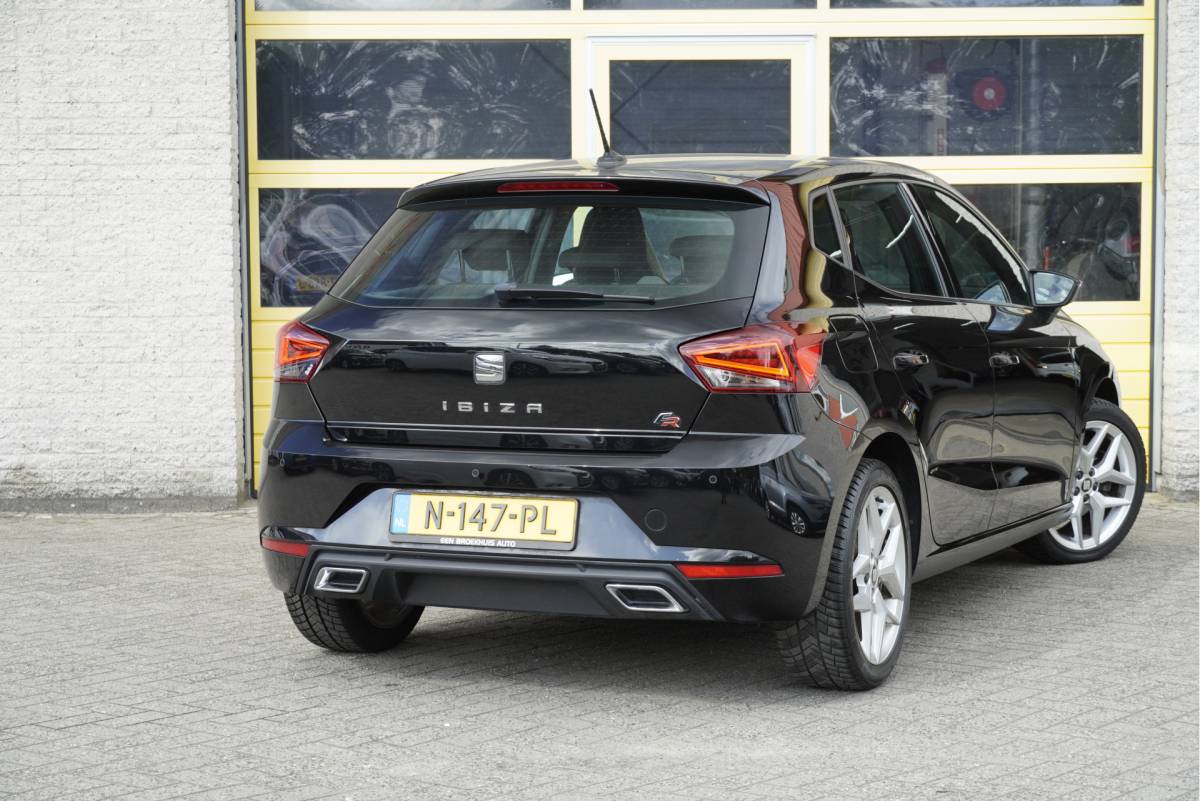 SEAT Ibiza SEAT Ibiza 1.0 TSI 5drs FR Business Intense Plus BJ2021 Lmv 17″ | Led V+A | Pdc | App-Connect | Navi | Dashboard verlichting | Climate control | Cruise control | Sportstoelen | Verwarmde voorstoelen | Zwarte hemel | Getint glas