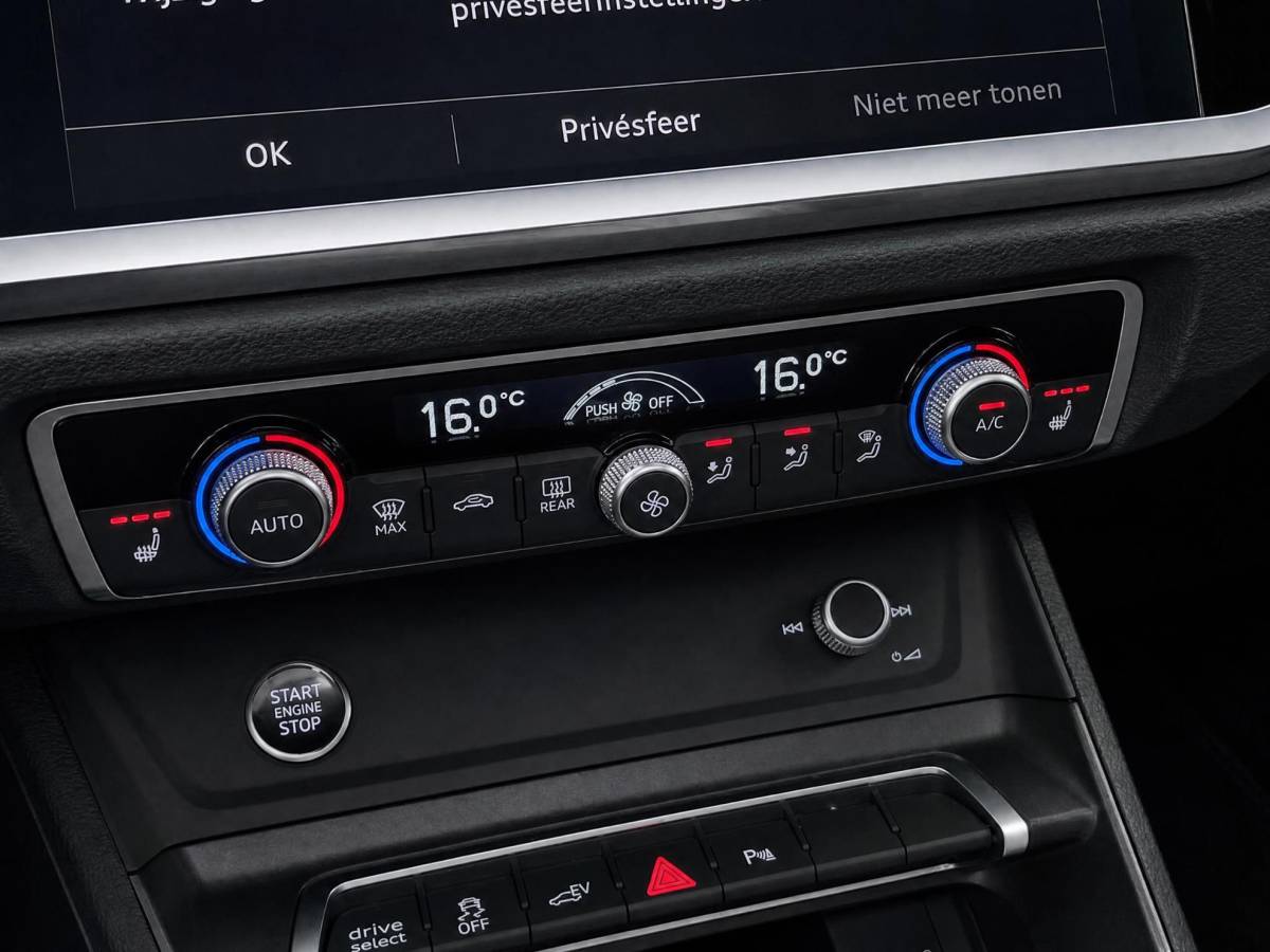 Audi Q3 Audi Q3 Sportback 45 TFSI e 245pk S Edition · Panoramadak · Lederen Bekleding · 360 Camera · Wegklapbare Trekhaak · SONOS Audio · Stoelverwarming · Elek. Achterklep · 21” velgen · Adaptive Cruise Control ·