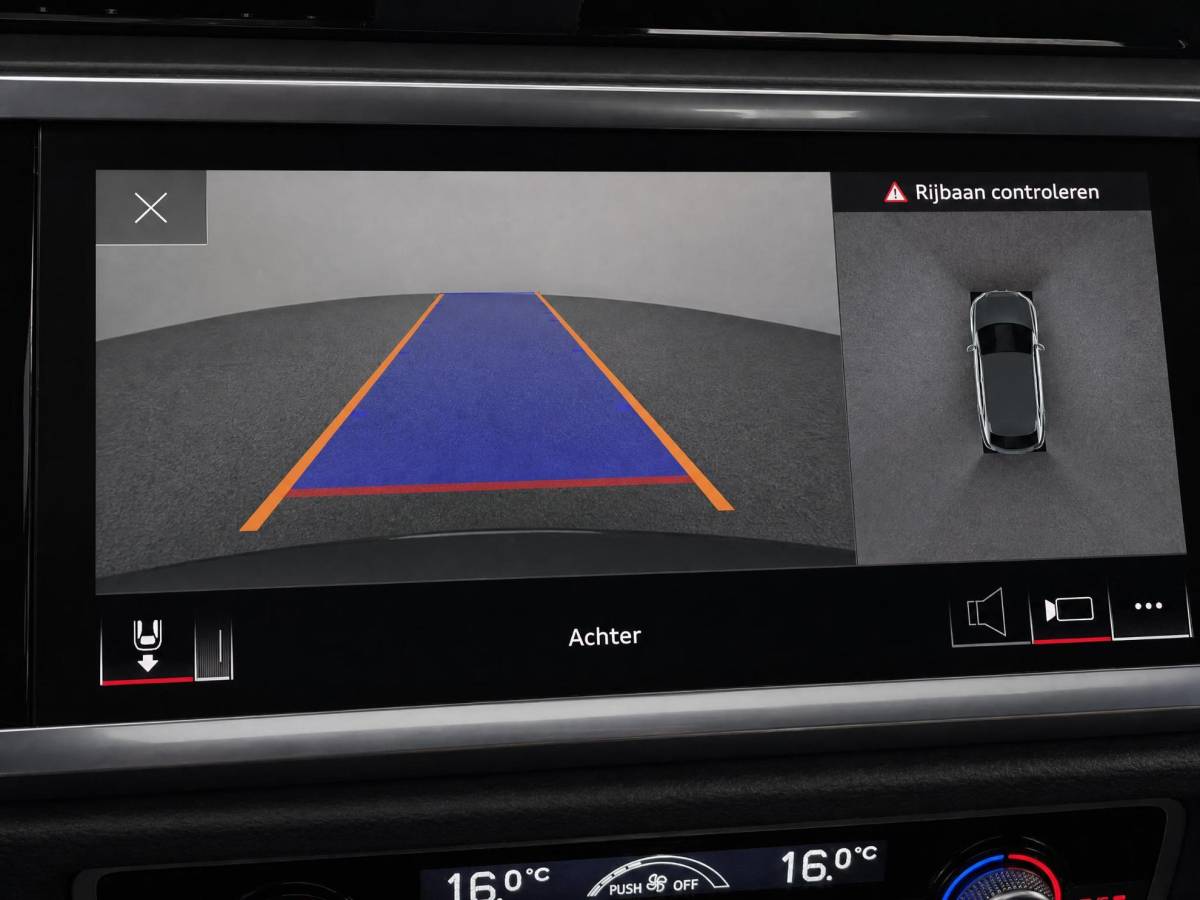 Audi Q3 Audi Q3 Sportback 45 TFSI e 245pk S Edition · Panoramadak · Lederen Bekleding · 360 Camera · Wegklapbare Trekhaak · SONOS Audio · Stoelverwarming · Elek. Achterklep · 21” velgen · Adaptive Cruise Control ·