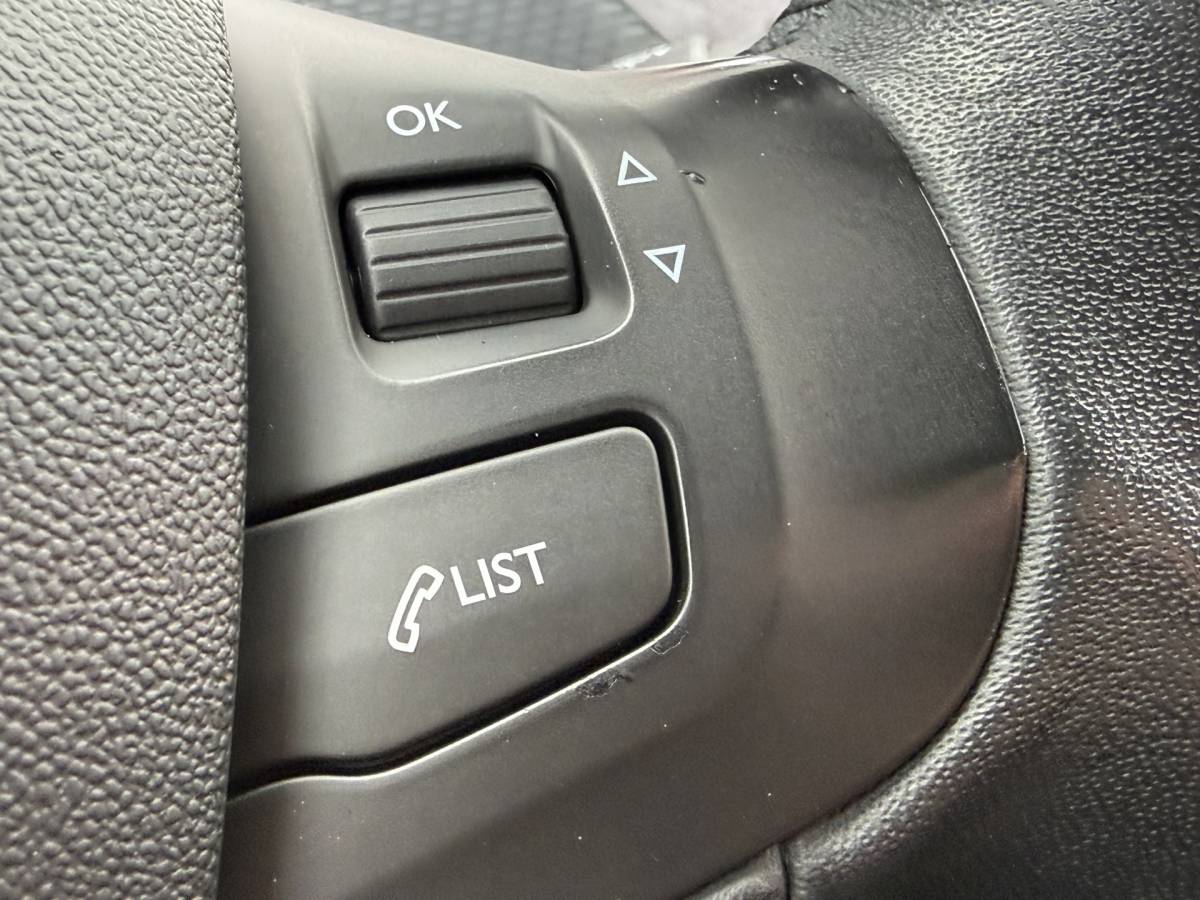 Peugeot 2008 Peugeot 2008 1.2 PureTech Allure | TREKHAAK | CLIMA | NAVI | BLUETOOTH | PDC | LMV | CRUISE | RIEM V.V |