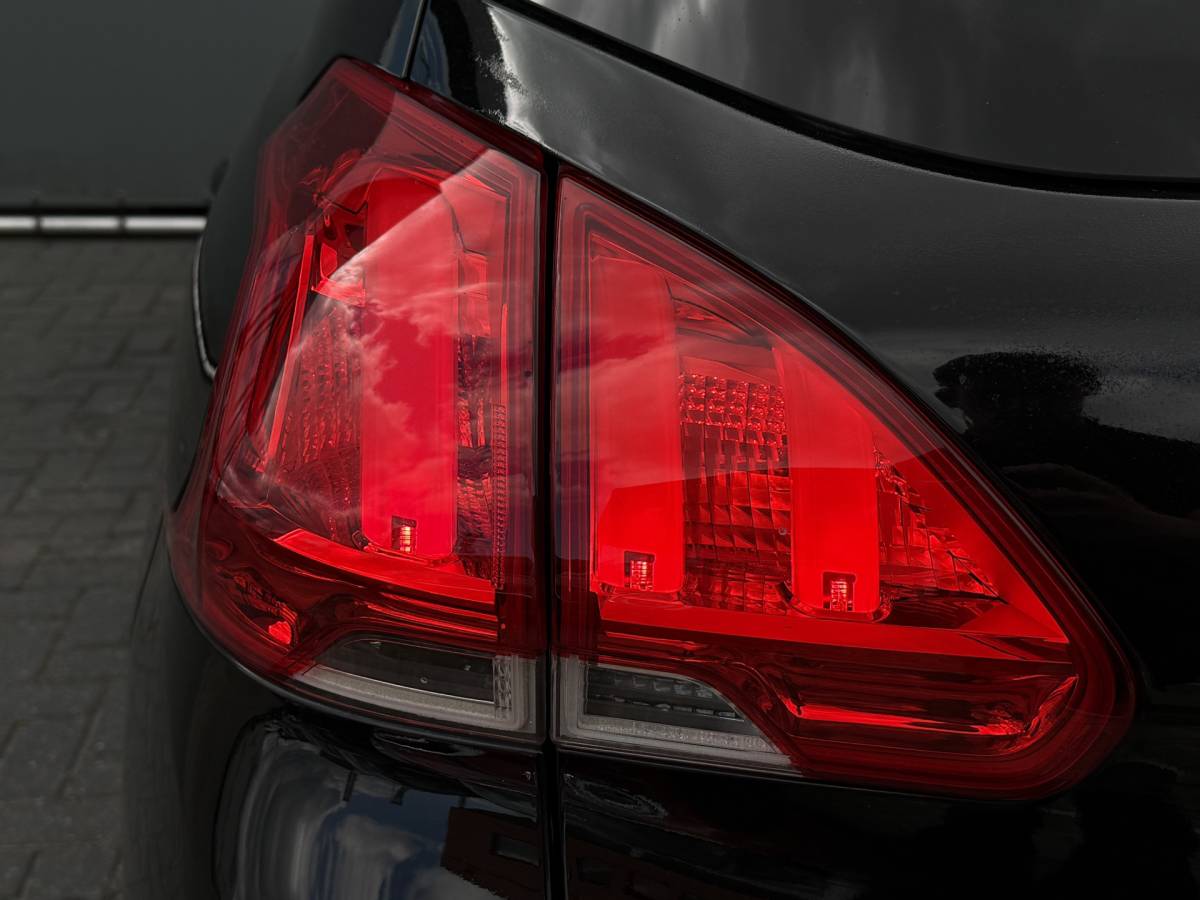 Peugeot 2008 Peugeot 2008 1.2 PureTech Allure | TREKHAAK | CLIMA | NAVI | BLUETOOTH | PDC | LMV | CRUISE | RIEM V.V |