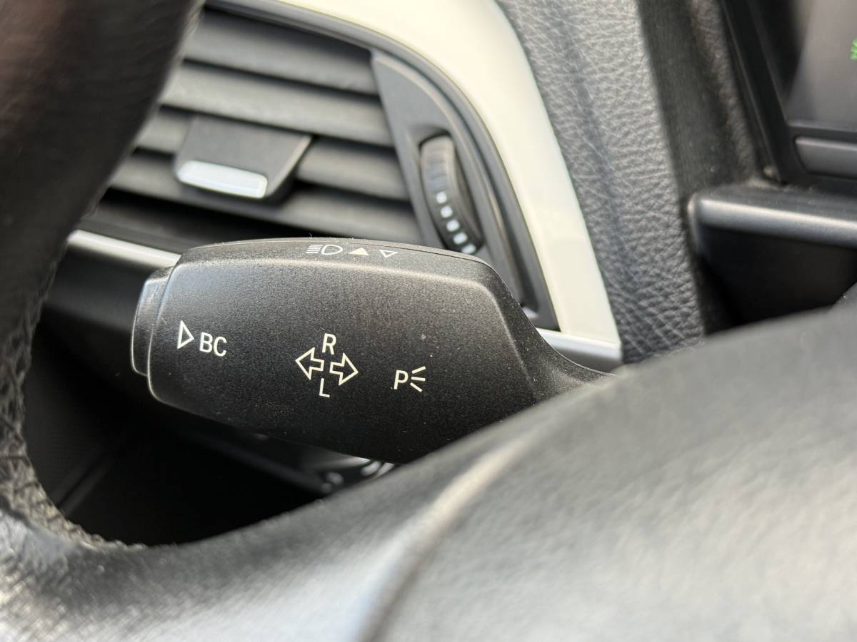 BMW 1 Serie BMW 1-serie BWJ 2011 116i  136 PK Business NAVI | CLIMA | PDC | CRUISE | LMV | BLUETOOTH |