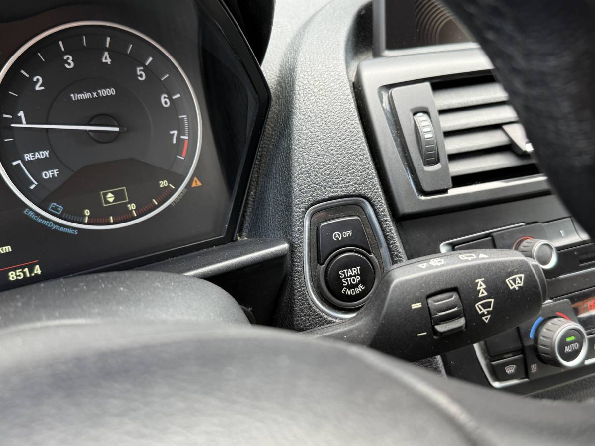 BMW 1 Serie BMW 1-serie BWJ 2011 116i  136 PK Business NAVI | CLIMA | PDC | CRUISE | LMV | BLUETOOTH |