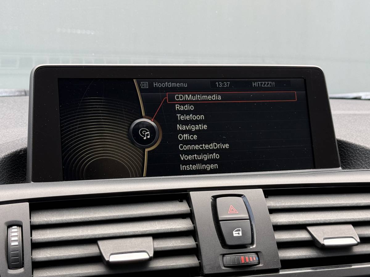 BMW 1 Serie BMW 1-serie BWJ 2011 116i  136 PK Business NAVI | CLIMA | PDC | CRUISE | LMV | BLUETOOTH |