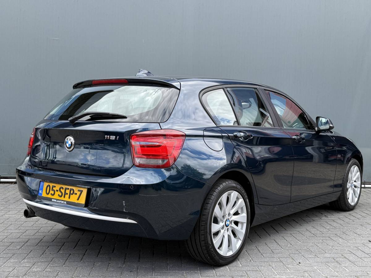 BMW 1 Serie BMW 1-serie BWJ 2011 116i  136 PK Business NAVI | CLIMA | PDC | CRUISE | LMV | BLUETOOTH |