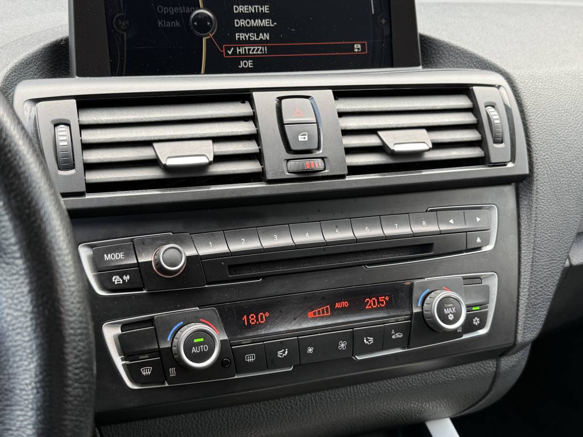 BMW 1 Serie BMW 1-serie BWJ 2011 116i  136 PK Business NAVI | CLIMA | PDC | CRUISE | LMV | BLUETOOTH |