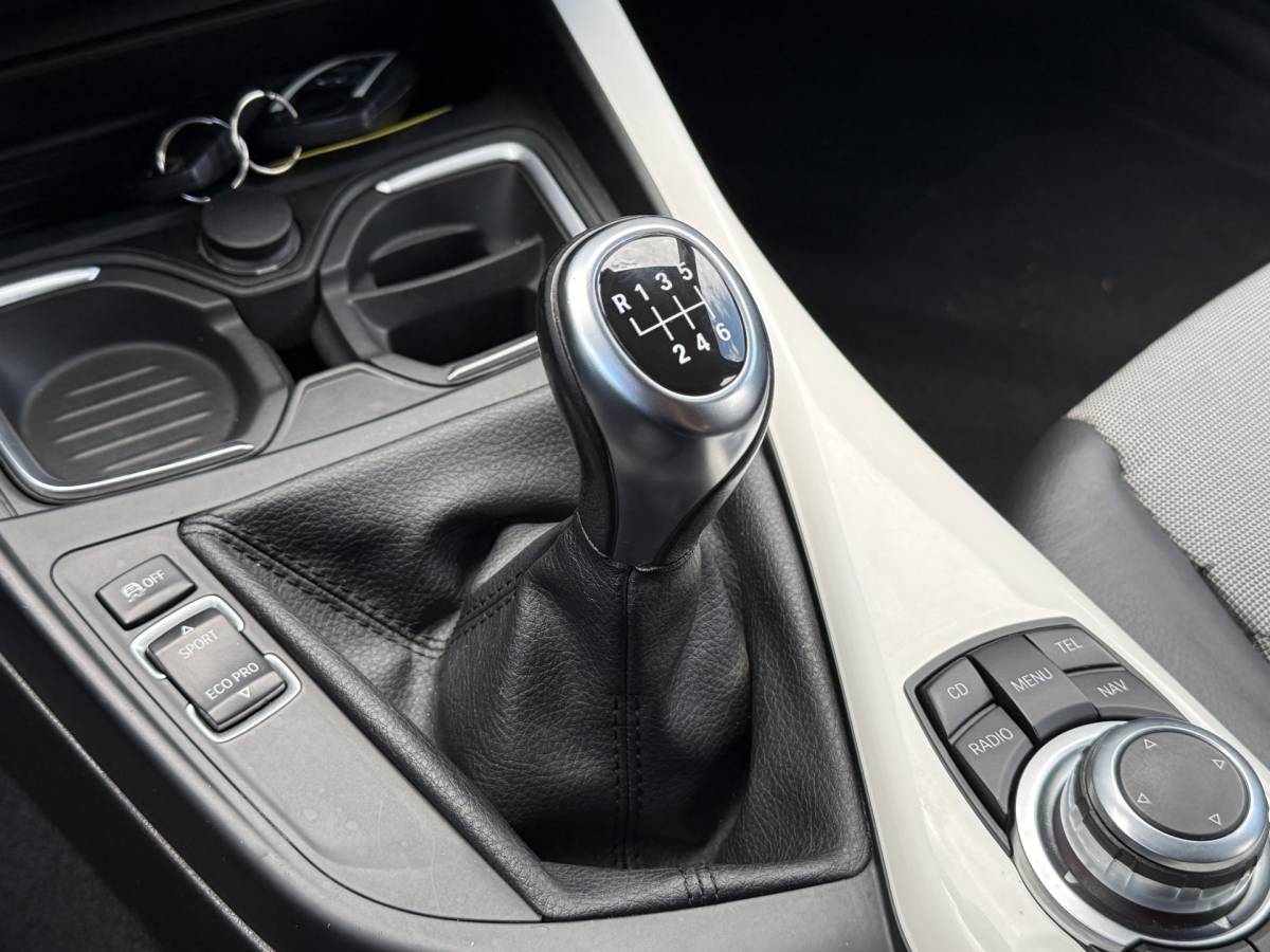 BMW 1 Serie BMW 1-serie BWJ 2011 116i  136 PK Business NAVI | CLIMA | PDC | CRUISE | LMV | BLUETOOTH |