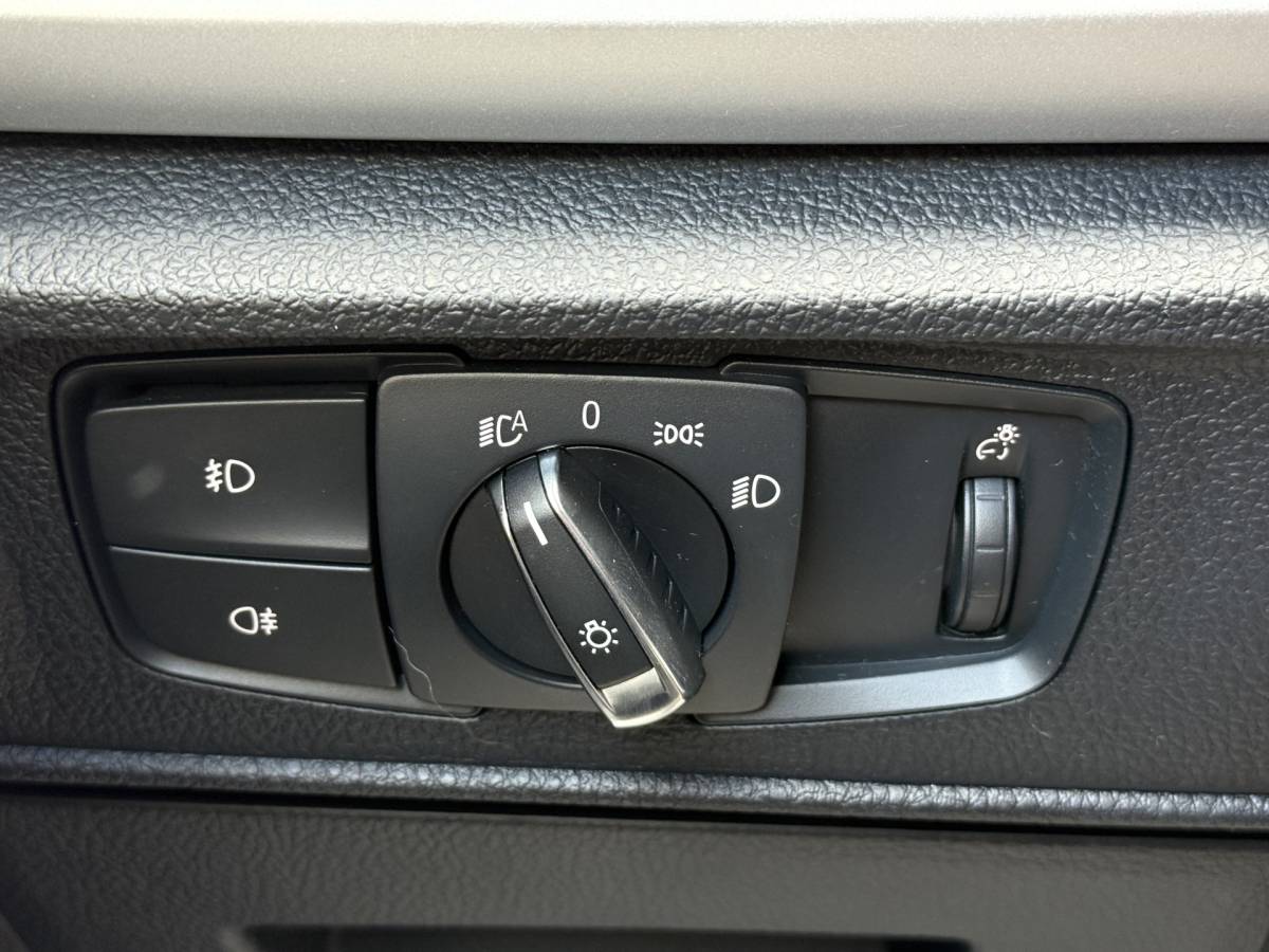 BMW 1 Serie BMW 1-serie BWJ 2011 116i  136 PK Business NAVI | CLIMA | PDC | CRUISE | LMV | BLUETOOTH |