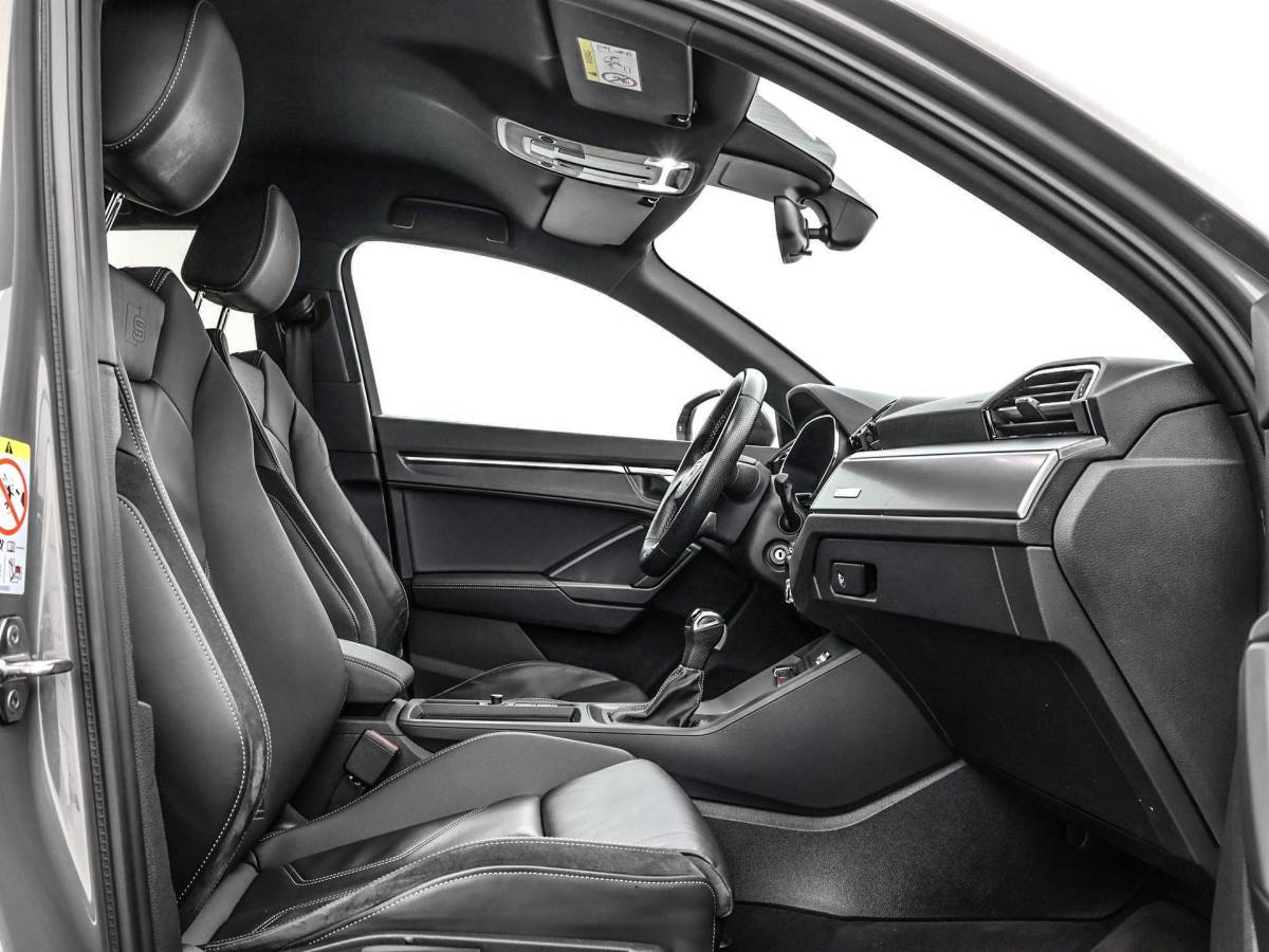 Audi Q3 Audi Q3 Sportback 45 TFSIe 245pk S Edition  · Camera · Apple/Android Car Play · Elek. Achterklep · Dodehoeksensor · Lederen Bekleding · Garantie t/m 04-02-2027 of 100.000km