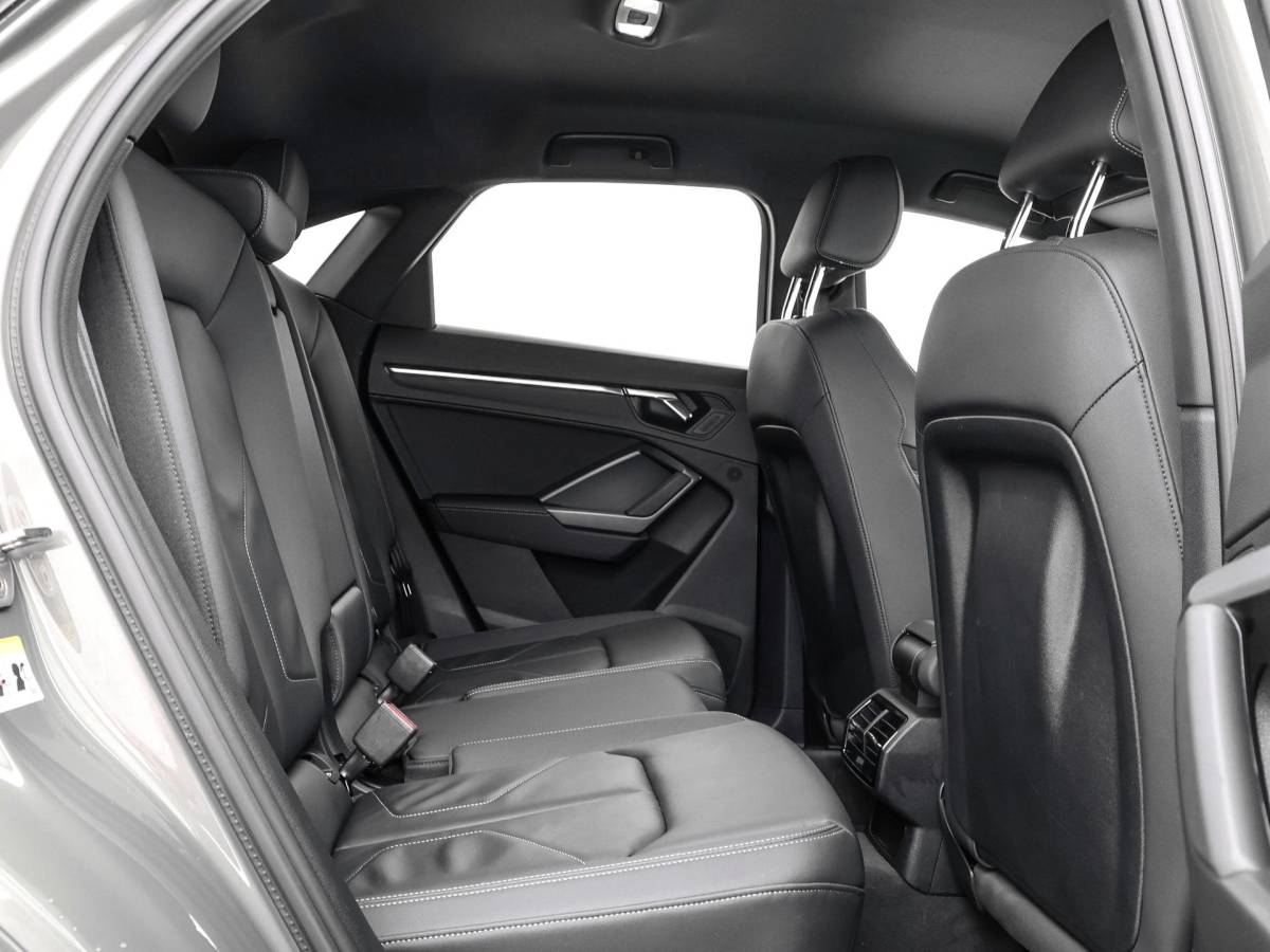 Audi Q3 Audi Q3 Sportback 45 TFSIe 245pk S Edition  · Camera · Apple/Android Car Play · Elek. Achterklep · Dodehoeksensor · Lederen Bekleding · Garantie t/m 04-02-2027 of 100.000km