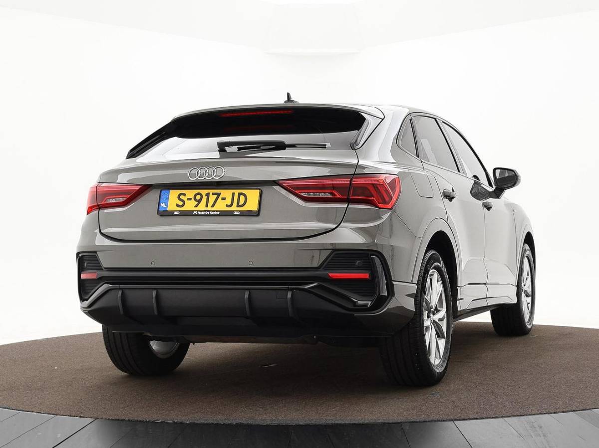 Audi Q3 Audi Q3 Sportback 45 TFSIe 245pk S Edition  · Camera · Apple/Android Car Play · Elek. Achterklep · Dodehoeksensor · Lederen Bekleding · Garantie t/m 04-02-2027 of 100.000km