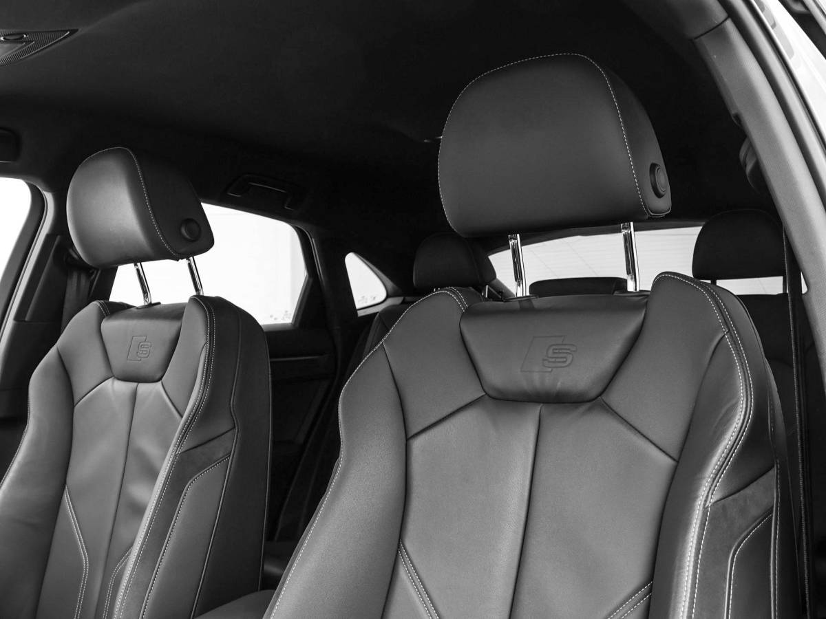 Audi Q3 Audi Q3 Sportback 45 TFSIe 245pk S Edition  · Camera · Apple/Android Car Play · Elek. Achterklep · Dodehoeksensor · Lederen Bekleding · Garantie t/m 04-02-2027 of 100.000km