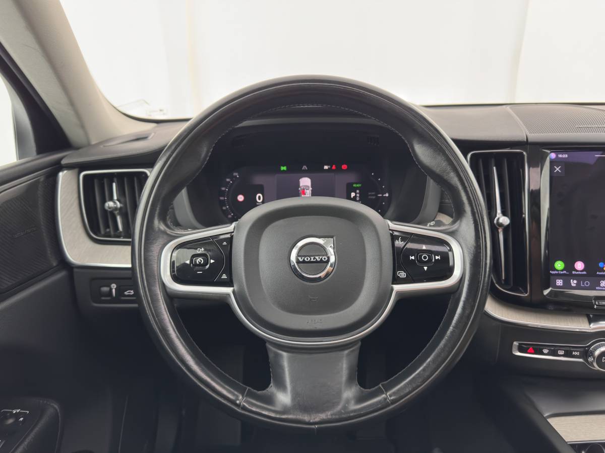 Volvo XC60 Volvo XC60 2.0 T8 AWD Inscription (Plug-In) *PANO | LEATHER | FULL-LED | MEMORY-PACK | HARMAN/KARDON-AUDIO | CAMERA | HEATED-CONTOURSEATS | DIGI-COCKPIT | NAVI-FULLMAP | PRIVACYGLASS | ECC | PDC | CRUISE | CARPLAY | TOWBAR | 19”ALU*