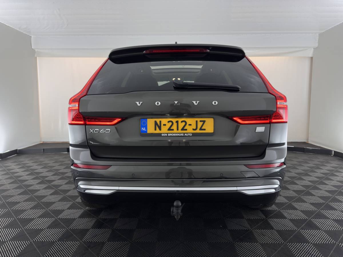 Volvo XC60 Volvo XC60 2.0 T8 AWD Inscription (Plug-In) *PANO | LEATHER | FULL-LED | MEMORY-PACK | HARMAN/KARDON-AUDIO | CAMERA | HEATED-CONTOURSEATS | DIGI-COCKPIT | NAVI-FULLMAP | PRIVACYGLASS | ECC | PDC | CRUISE | CARPLAY | TOWBAR | 19”ALU*
