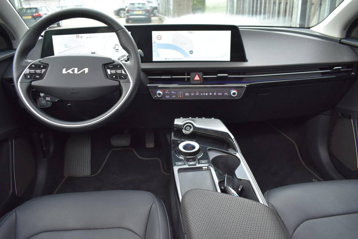 Kia EV6 Kia EV6 Plus Advanced 77.4 kWh | Pano | Leder | Stoelverkoeling | Meridian | Trekhaak |