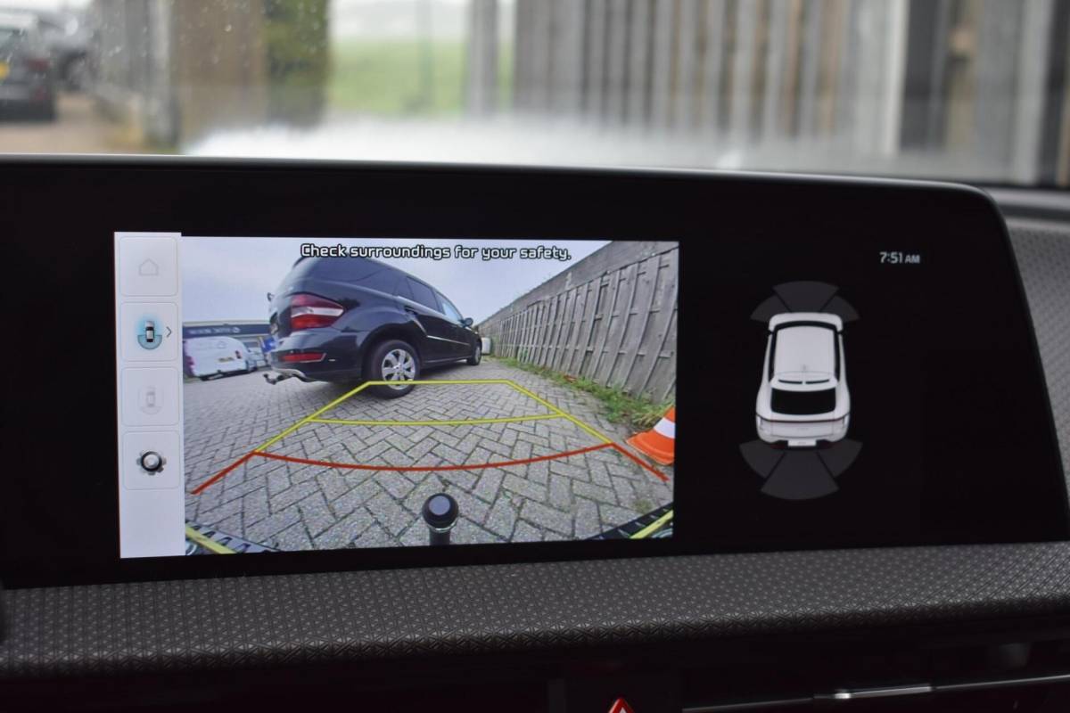 Kia EV6 Kia EV6 Plus Advanced 77.4 kWh | Pano | Leder | Stoelverkoeling | Meridian | Trekhaak |