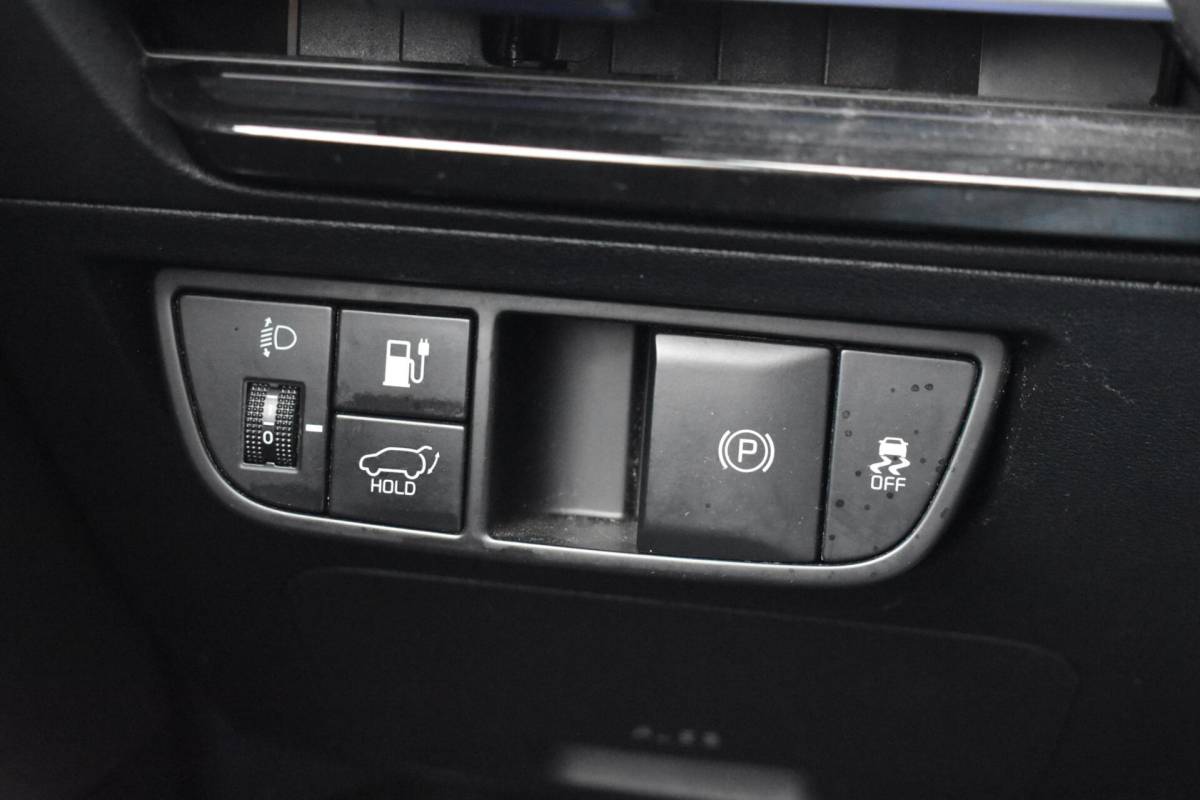 Kia EV6 Kia EV6 Plus Advanced 77.4 kWh | Pano | Leder | Stoelverkoeling | Meridian | Trekhaak |