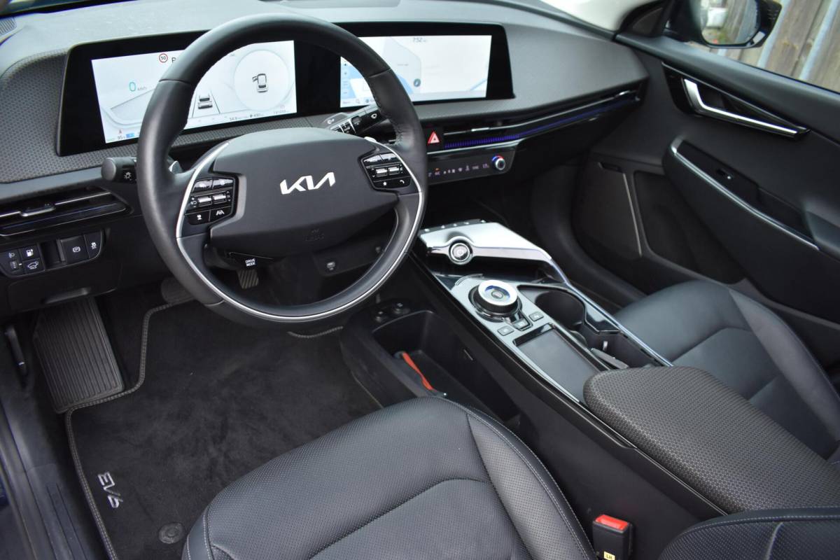Kia EV6 Kia EV6 Plus Advanced 77.4 kWh | Pano | Leder | Stoelverkoeling | Meridian | Trekhaak |