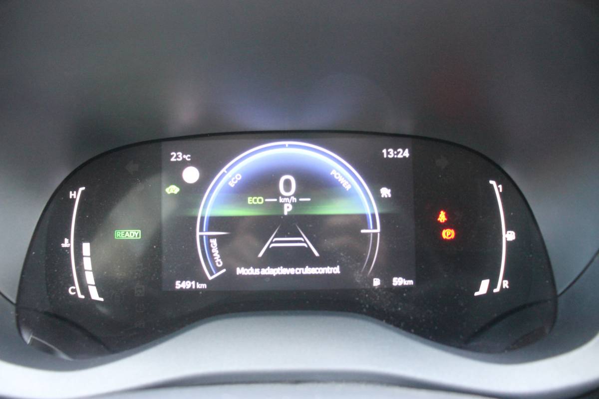 Toyota Yaris Cross Toyota Yaris Cross 1.5 Hybrid Dynamic Automaat | Stoelverwarming | Parkeersensoren | Adapt. cruise | Keyless |