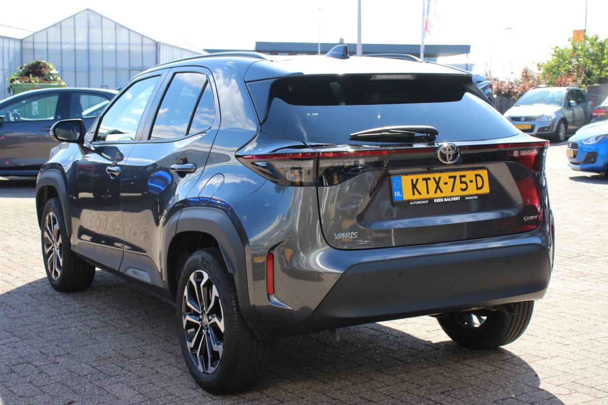 Toyota Yaris Cross Toyota Yaris Cross 1.5 Hybrid Dynamic Automaat | Stoelverwarming | Parkeersensoren | Adapt. cruise | Keyless |