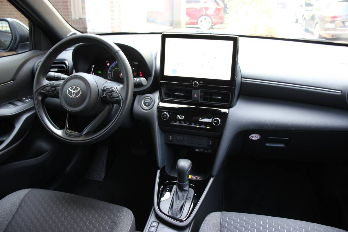 Toyota Yaris Cross Toyota Yaris Cross 1.5 Hybrid Dynamic Automaat | Stoelverwarming | Parkeersensoren | Adapt. cruise | Keyless |