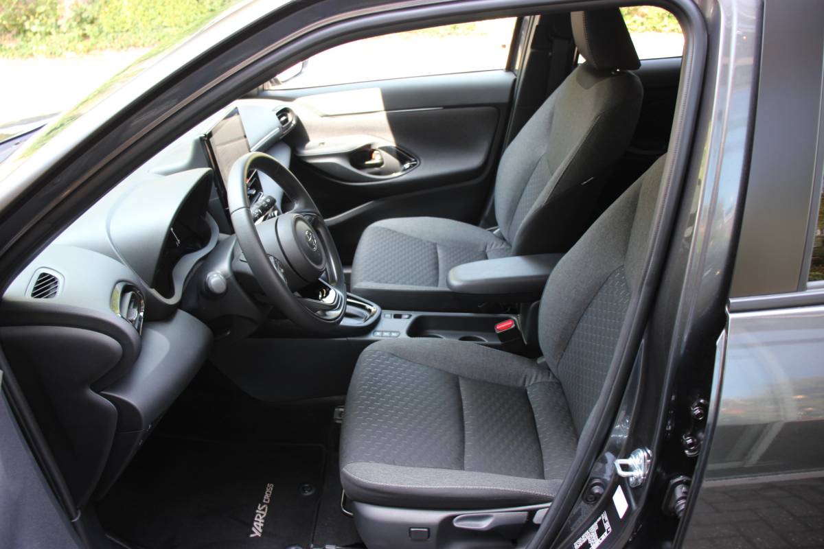 Toyota Yaris Cross Toyota Yaris Cross 1.5 Hybrid Dynamic Automaat | Stoelverwarming | Parkeersensoren | Adapt. cruise | Keyless |