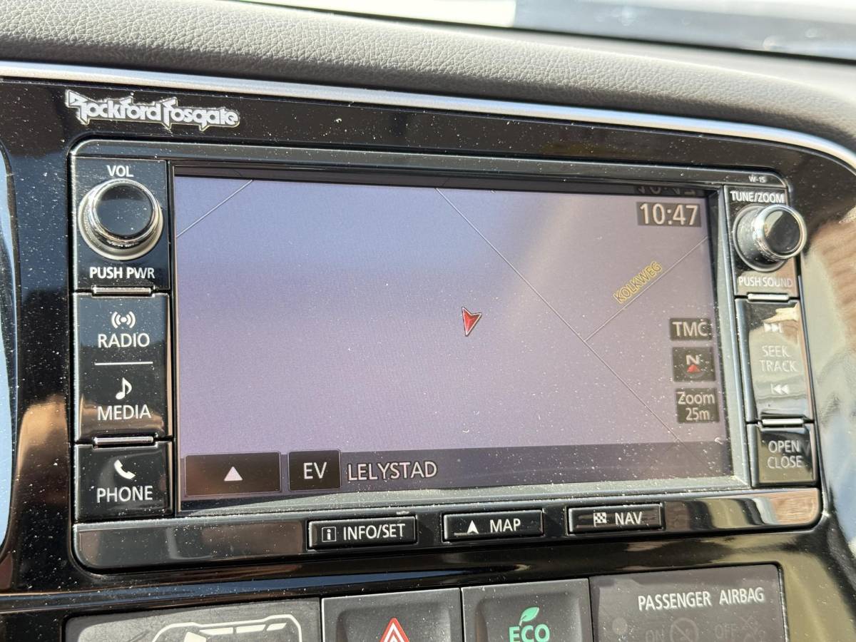 Mitsubishi Outlander Mitsubishi Outlander 2.0 PHEV instyle+ 1e Eigenaar|Navi|Opendak|Camera|Trekhaak|Clima|Cruise|Leder|PDC|N.A.P|SoH 58%|APK tot 12-2026