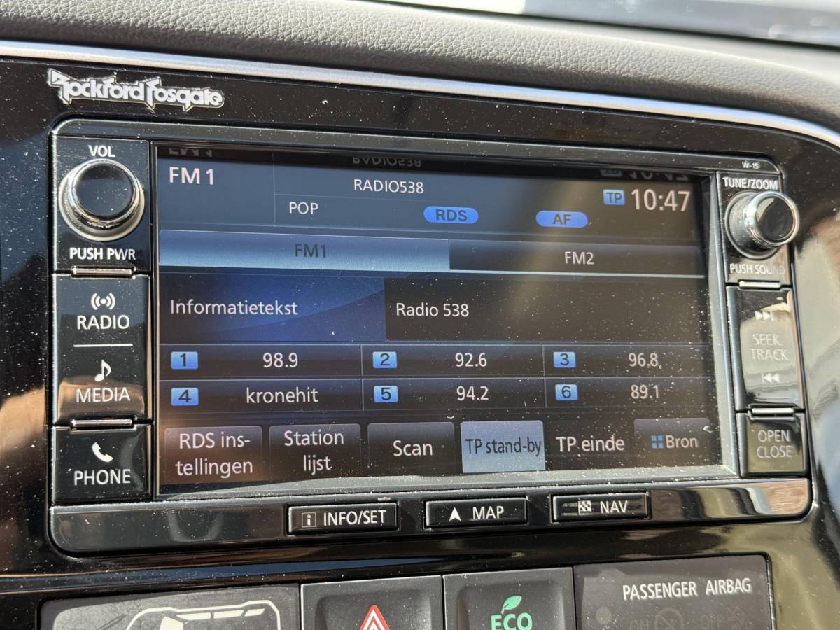 Mitsubishi Outlander Mitsubishi Outlander 2.0 PHEV instyle+ 1e Eigenaar|Navi|Opendak|Camera|Trekhaak|Clima|Cruise|Leder|PDC|N.A.P|SoH 58%|APK tot 12-2026