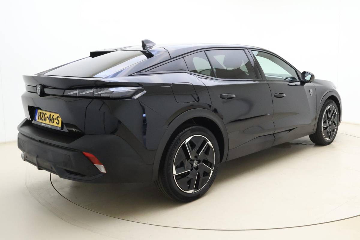Peugeot 408 Peugeot 408 1.2 Hybrid 145 e-DCS6 GT | Automaat | Adaptieve cruise control | Stuurverwarming | Elektrisch bedienbare achterklep | Lichtmetalen velgen | Keyless entry en start | Full led