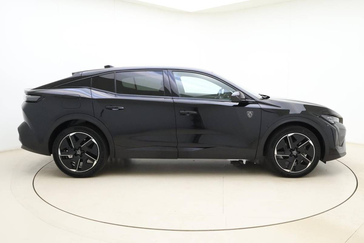 Peugeot 408 Peugeot 408 1.2 Hybrid 145 e-DCS6 GT | Automaat | Adaptieve cruise control | Stuurverwarming | Elektrisch bedienbare achterklep | Lichtmetalen velgen | Keyless entry en start | Full led