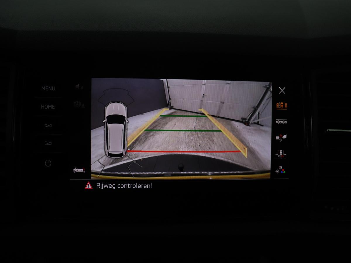 Škoda Kodiaq Skoda Kodiaq 1.5 TSI Sportline Business | Leder/alcantara | Memory | Cruise control | Stuur/stoel verwarming | Canton Sound | Carplay | Carplay | Camera | Park assist | Trekhaak | Elektrische achterklep