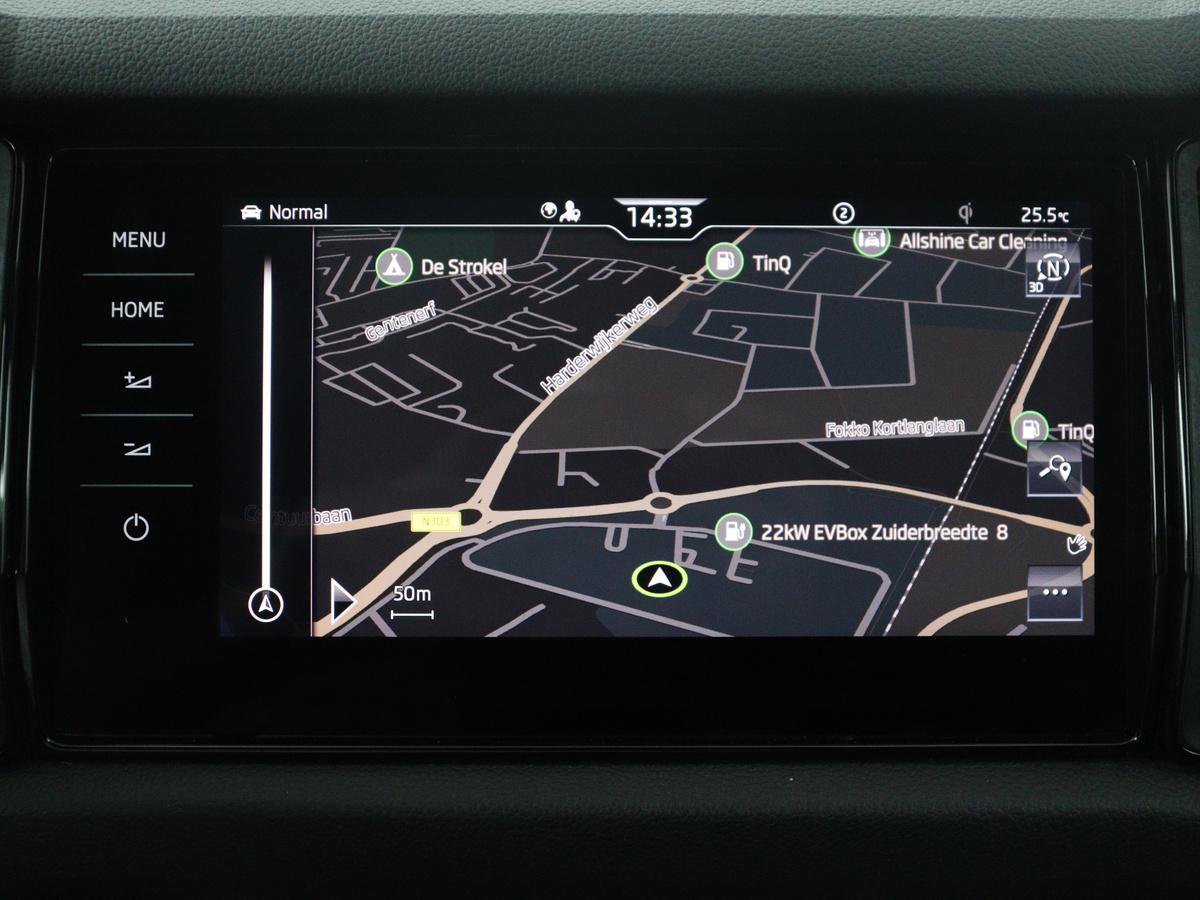 Škoda Kodiaq Skoda Kodiaq 1.5 TSI Sportline Business | Leder/alcantara | Memory | Cruise control | Stuur/stoel verwarming | Canton Sound | Carplay | Carplay | Camera | Park assist | Trekhaak | Elektrische achterklep