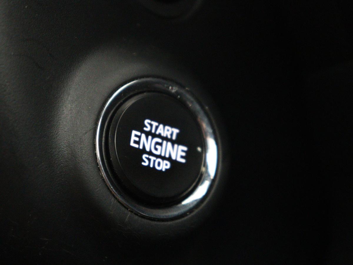 Škoda Kodiaq Skoda Kodiaq 1.5 TSI Sportline Business | Leder/alcantara | Memory | Cruise control | Stuur/stoel verwarming | Canton Sound | Carplay | Carplay | Camera | Park assist | Trekhaak | Elektrische achterklep