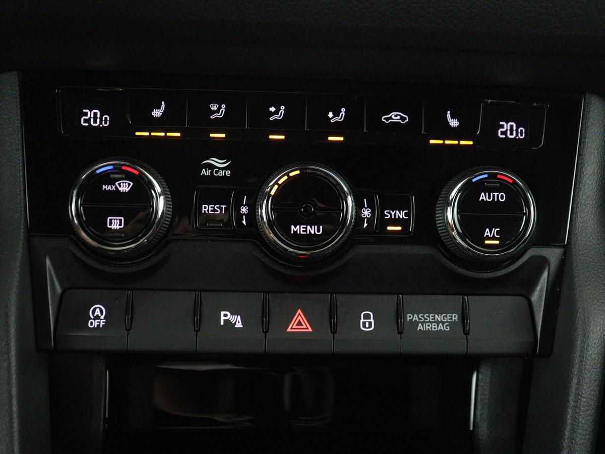 Škoda Kodiaq Skoda Kodiaq 1.5 TSI Sportline Business | Leder/alcantara | Memory | Cruise control | Stuur/stoel verwarming | Canton Sound | Carplay | Carplay | Camera | Park assist | Trekhaak | Elektrische achterklep