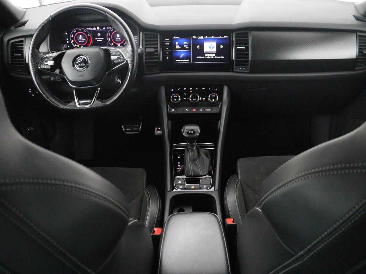 Škoda Kodiaq Skoda Kodiaq 1.5 TSI Sportline Business | Leder/alcantara | Memory | Cruise control | Stuur/stoel verwarming | Canton Sound | Carplay | Carplay | Camera | Park assist | Trekhaak | Elektrische achterklep