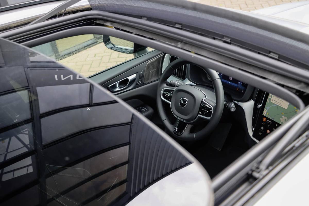 Volvo XC60 Volvo XC60 T6 AWD Plus Black Edition | Luchtvering | Trekhaak | Pano | 360 Cam | 21 inch