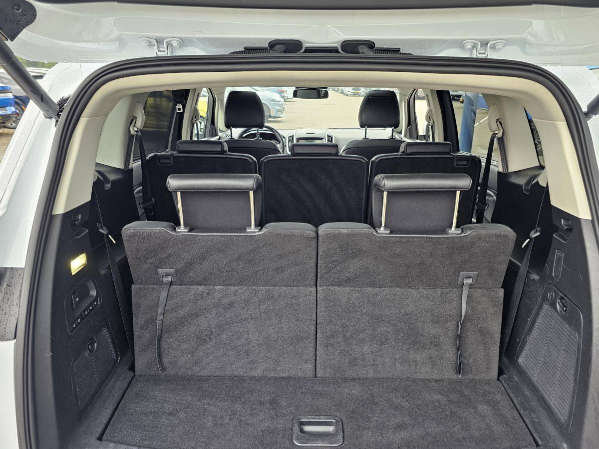 Ford S-Max Ford S-Max 2.0 Titanium 7p. Perfect onderhouden | Panoramadak | Alcantara leder | Afneembare trekhaak | Navigatie | PDC v+a | Nette auto!