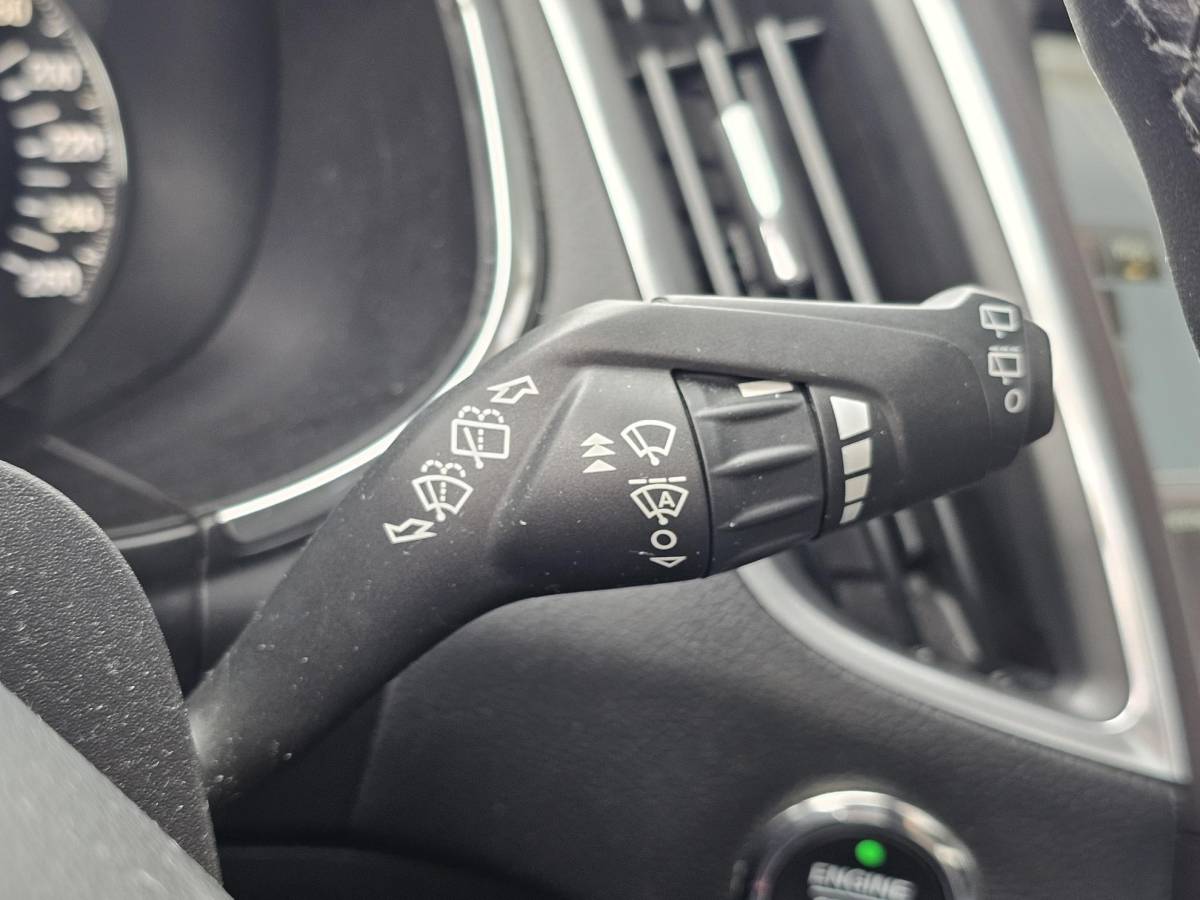 Ford S-Max Ford S-Max 2.0 Titanium 7p. Perfect onderhouden | Panoramadak | Alcantara leder | Afneembare trekhaak | Navigatie | PDC v+a | Nette auto!